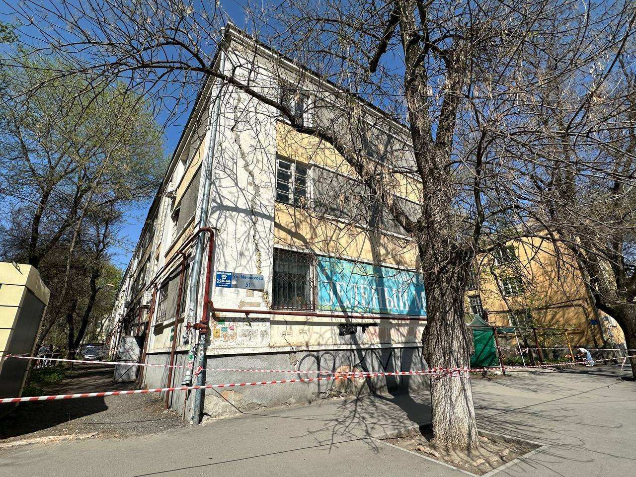 32 жильца переедут в маневренный фонд из разрушающегося дома на Мечникова в Ростове - фото 1