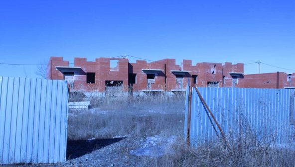На Дону продают три недостроенных многоэтажки по цене от ₽5,8 до 9,5 млн