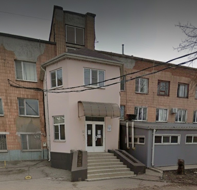 За долги: в Ростовской области с торгов продают закусочные, ангары и ФАПы - фото 1