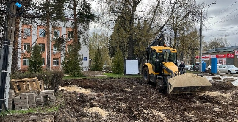 Брусчатку демонтировали в сквере у администрации Приокского района в ходе благоустройства - фото 1