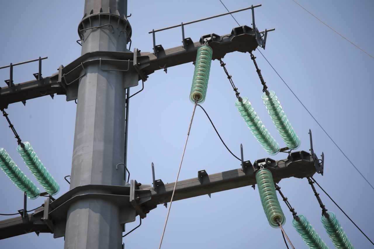 На ремонт электросетей на Дону потратили на треть больше в 2025 году - фото 1