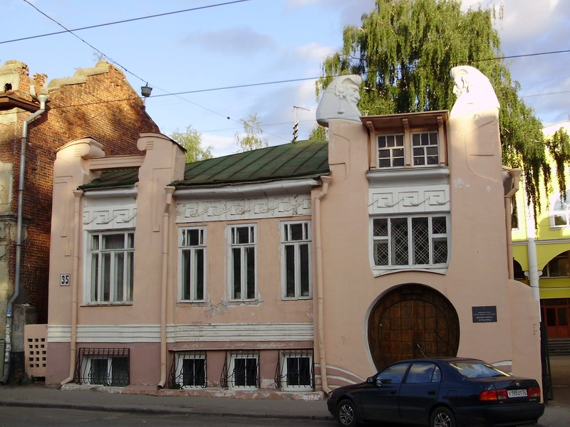 «Шахматный дом» снова начали реставрировать в Нижнем Новгороде. Теперь под контролем - фото 1