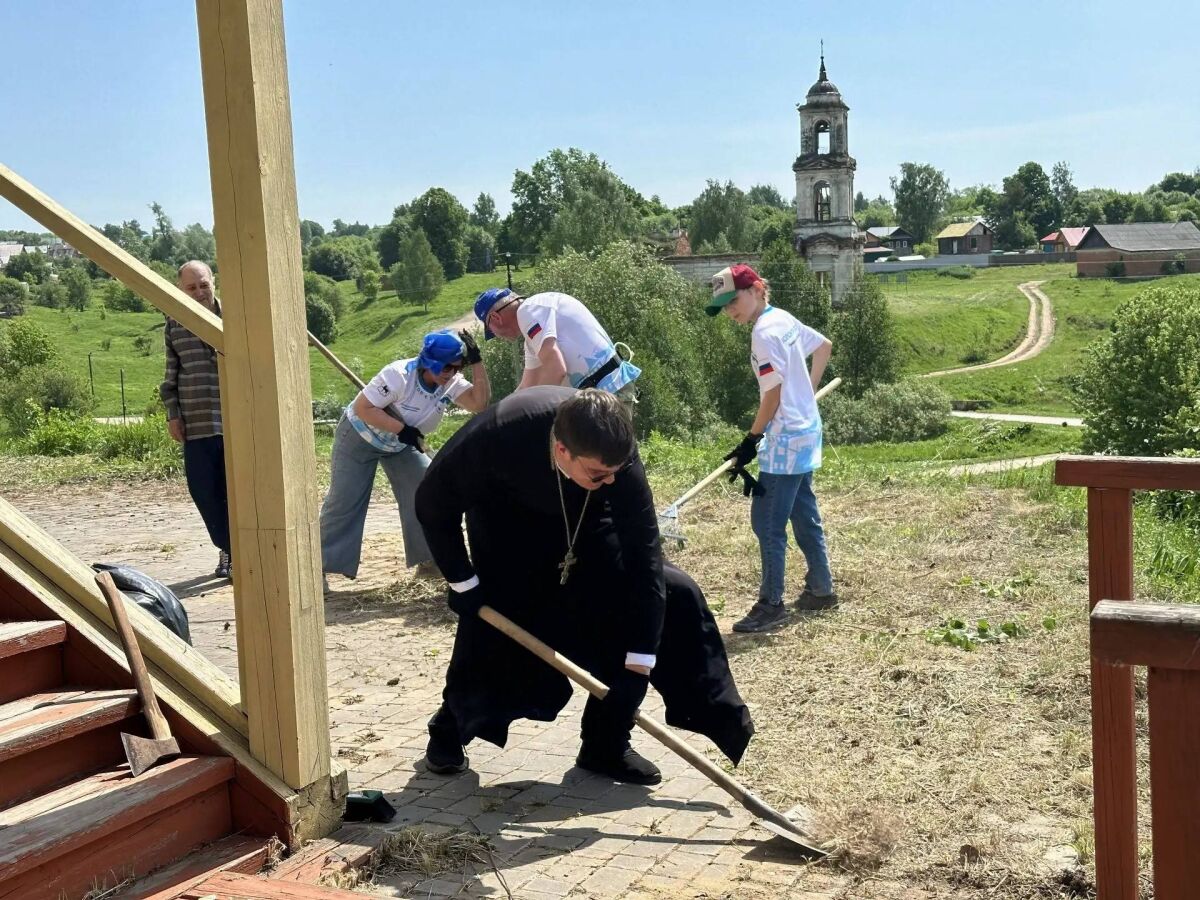 Волонтеры Победы благоустроят территории 26 храмов в Нижегородской области - фото 1