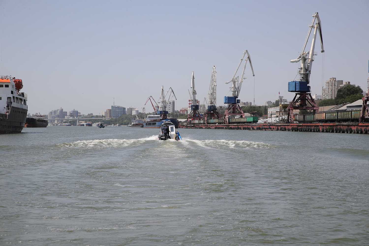 Проект переноса Ростовского порта на левый берег будет завершен к сентябрю - фото 1