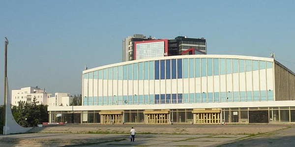 Реконструкцию Дворца спорта в Ростове взял под личный контроль губернатор региона - фото 1
